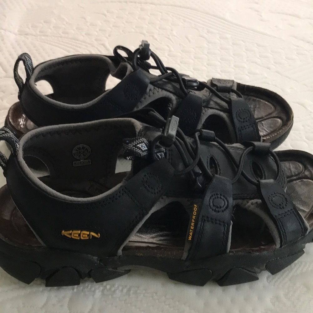 Keen black waterproof sandals